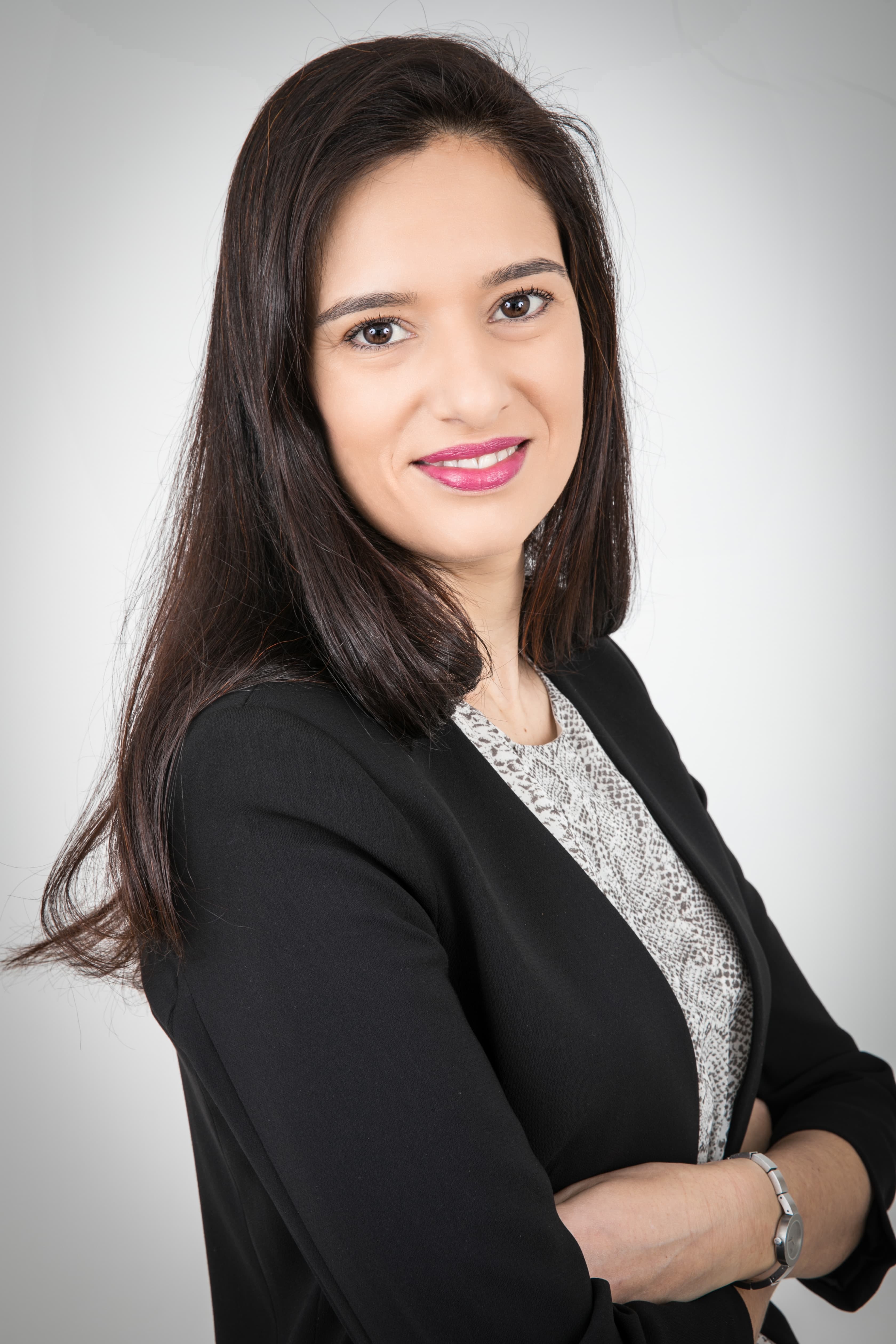 Dr. Raquel Correia